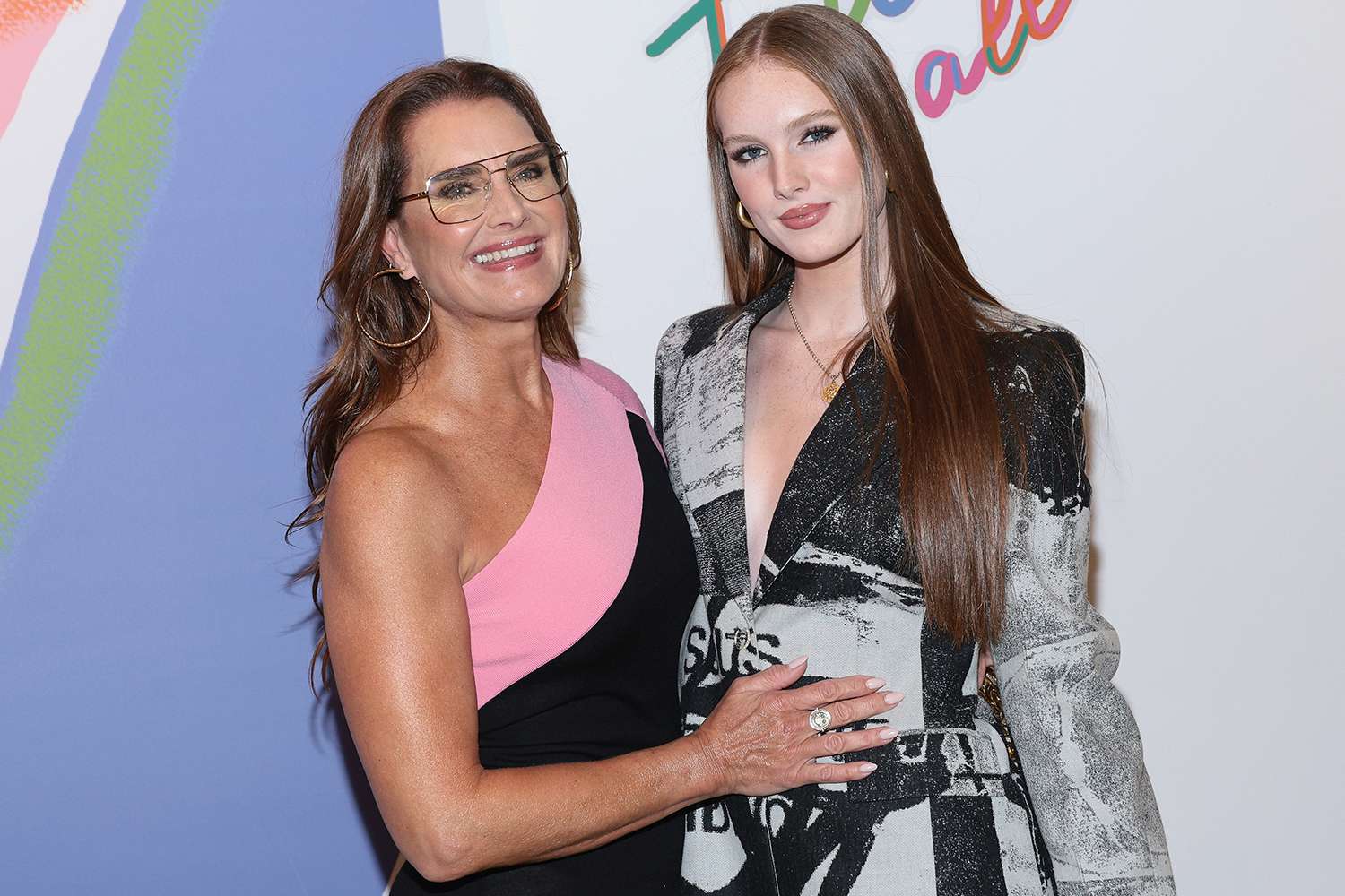 Brooke Shields’ Daughter Grier, 18, Roasts Her for Trying ‘So Hard to
