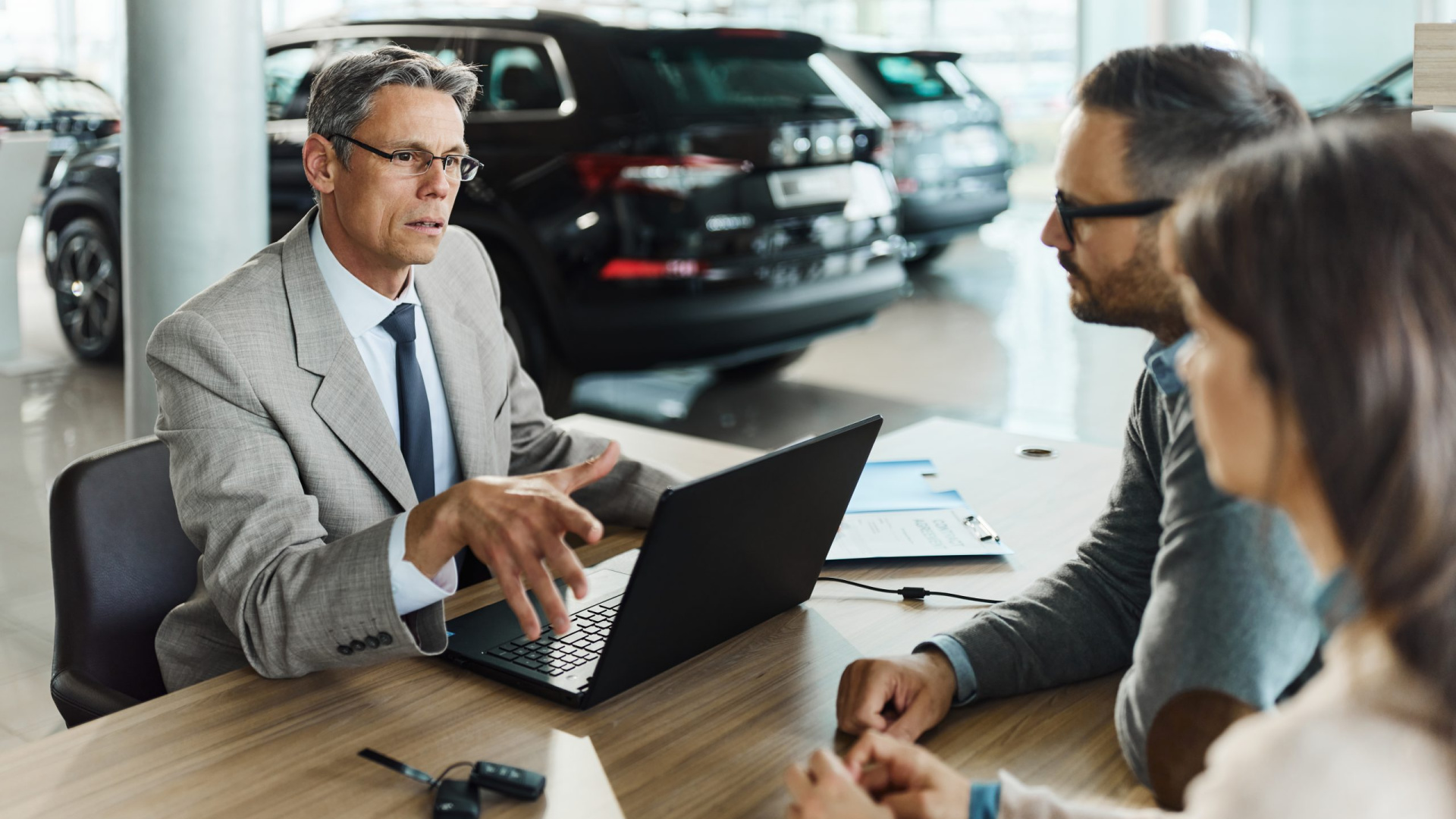 Revisione Invernale Del Veicolo Immagini E Fotografie Stock Ad Alta - Foto 10