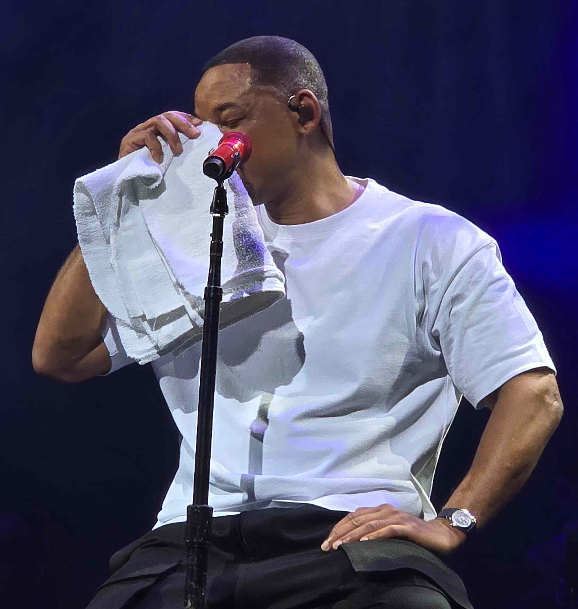 Will Smith Appears to Get Emotional While Paying Tribute to Late “Fresh(01)