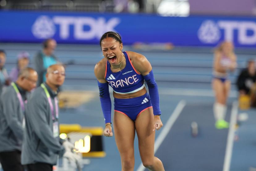 Marie-Julie Bonnin a décroché le titre mondial à la perche. (S. Boué/L'Équipe)