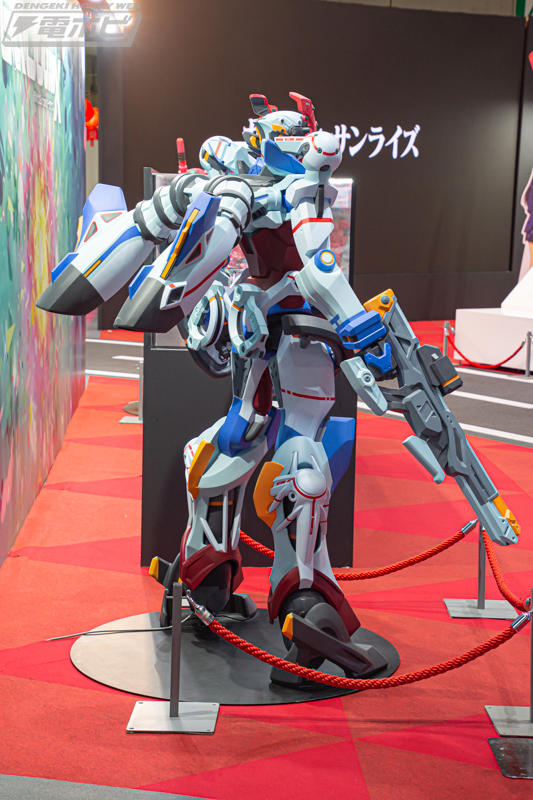 機動戦士Gundam GQuuuuuuX（ジークアクス）』白いガンダムや軽