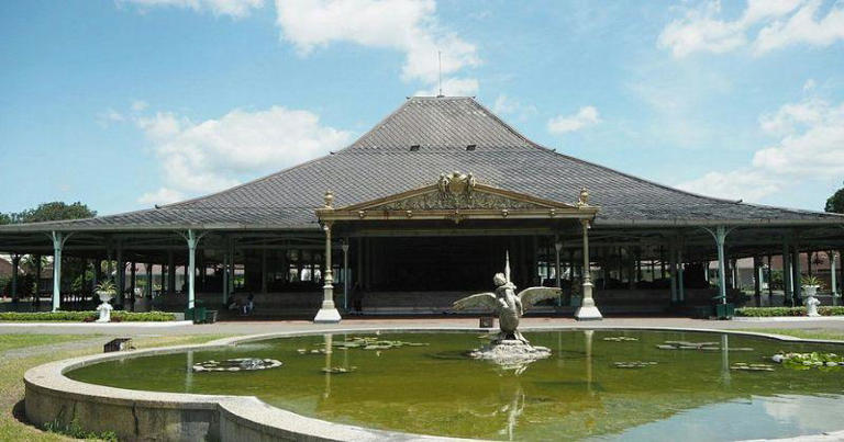10 Tempat Wisata Solo Paling Hits yang Bikin Liburan Makin Seru