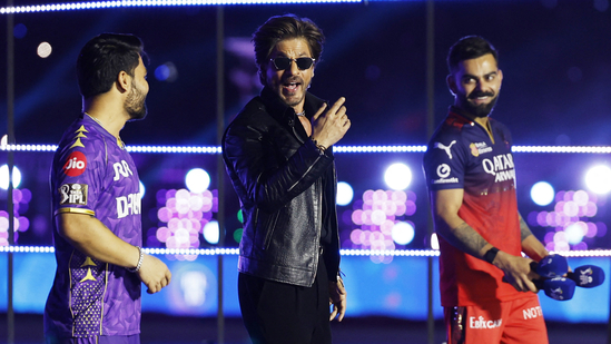 Shah Rukh Khan dances with Virat Kohli; Shreya Ghoshal, Disha Patani and  Karan Aujla dazzle at IPL 2025 opening ceremony