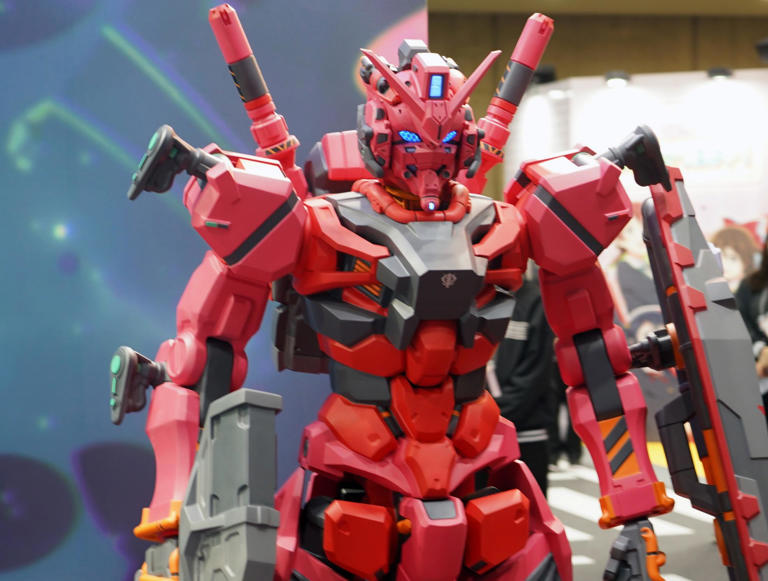 赤いガンダム | MECHA | 機動戦士Gundam GQuuuuuuX(ジークアクス