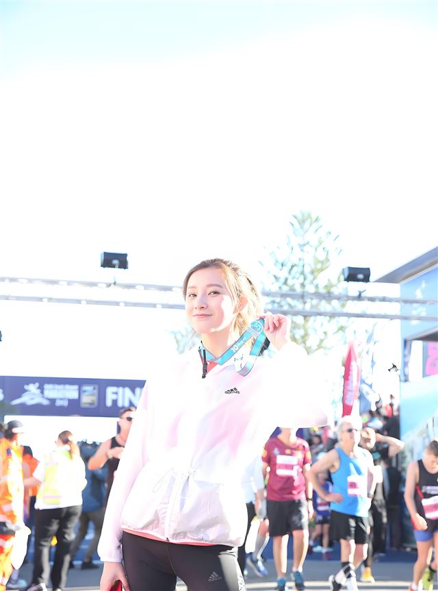 春晚主持人马凡舒身份曝光：竟是马拉松跑者！