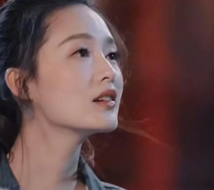 同样演“失恋”，31岁虞书欣与34岁李沁演出完全不同味道