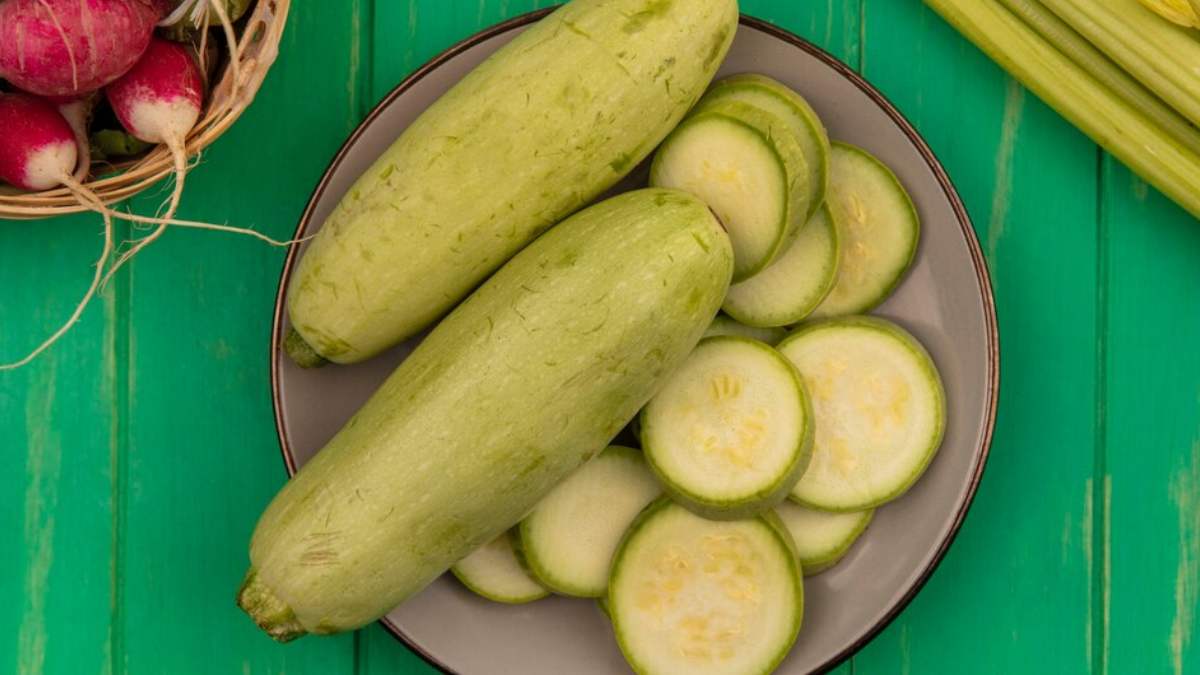 गर्मियों में रोजाना घर लाएं ये सब्जियां, आपकी सेहत को रखेंगी एकदम फिट