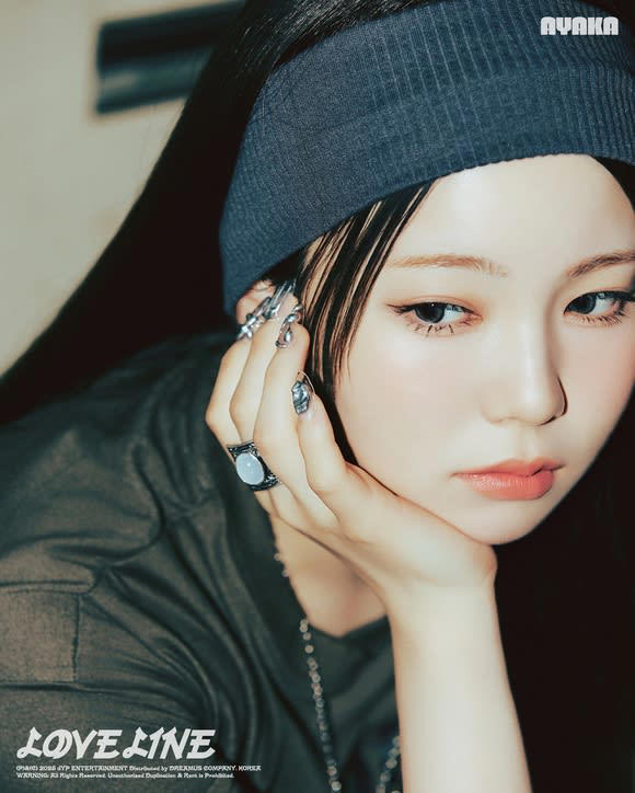 NiziU、韓国2ndシングル「LOVE LINE」3種の個人コンセプトフォト NiziU、韓国2ndシングル「LOVE LINE」3種の個人コンセプトフォト