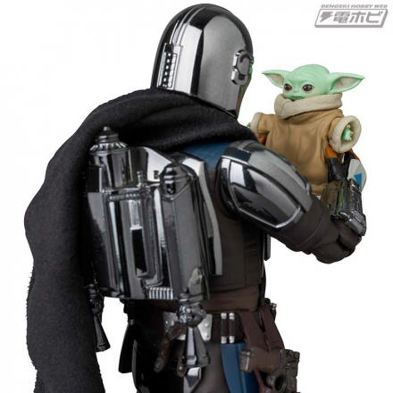 MAFEX Chrome Ver. マンダロリアン　キャッスルさん専用 マンダロリアン』のアクションフィギュア「MAFEX」が輝く