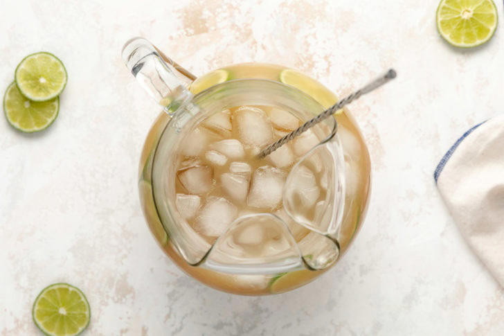 Pineapple rum punch