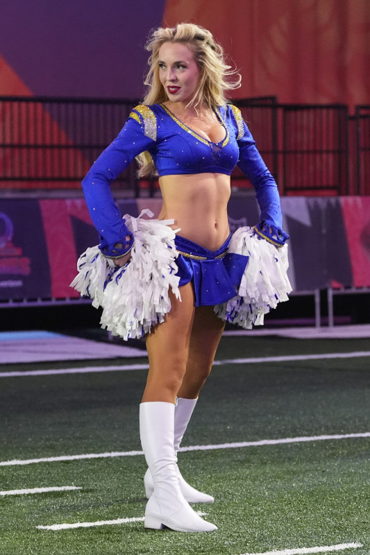 LA Rams Share 114 Stunning Cheerleader Photos From This Year's Auditions