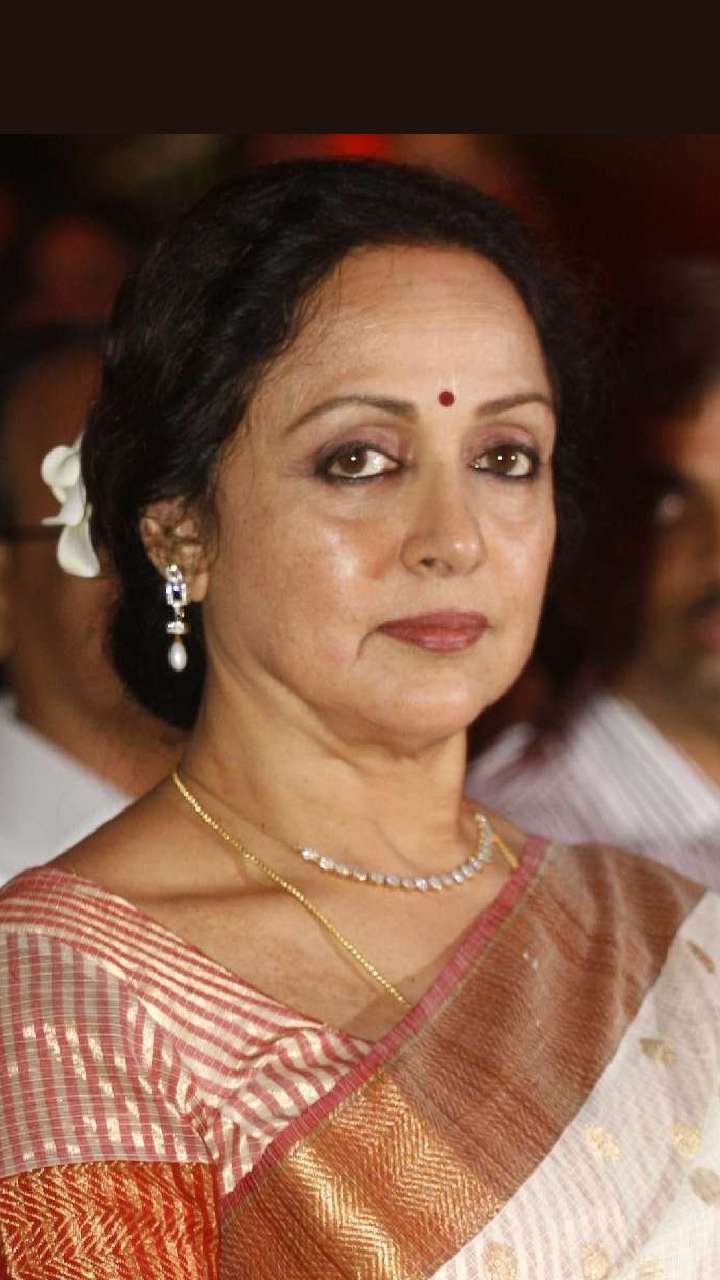 Hema Malini's 4-Ingredient DIY Coconut Oil Recipe For Hair Growth