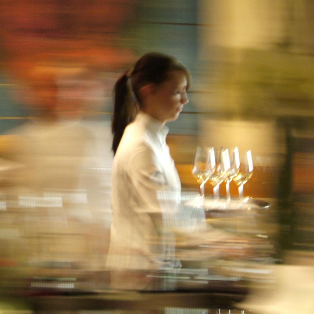  Studie: Mindestlohn von 15 Euro schon 2026: Entscheidung fällt im Juni Motiv 