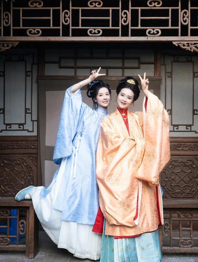 十年前因《匆匆那年》走红，《雁回时》反派不讨喜，脸蛋没啥变化