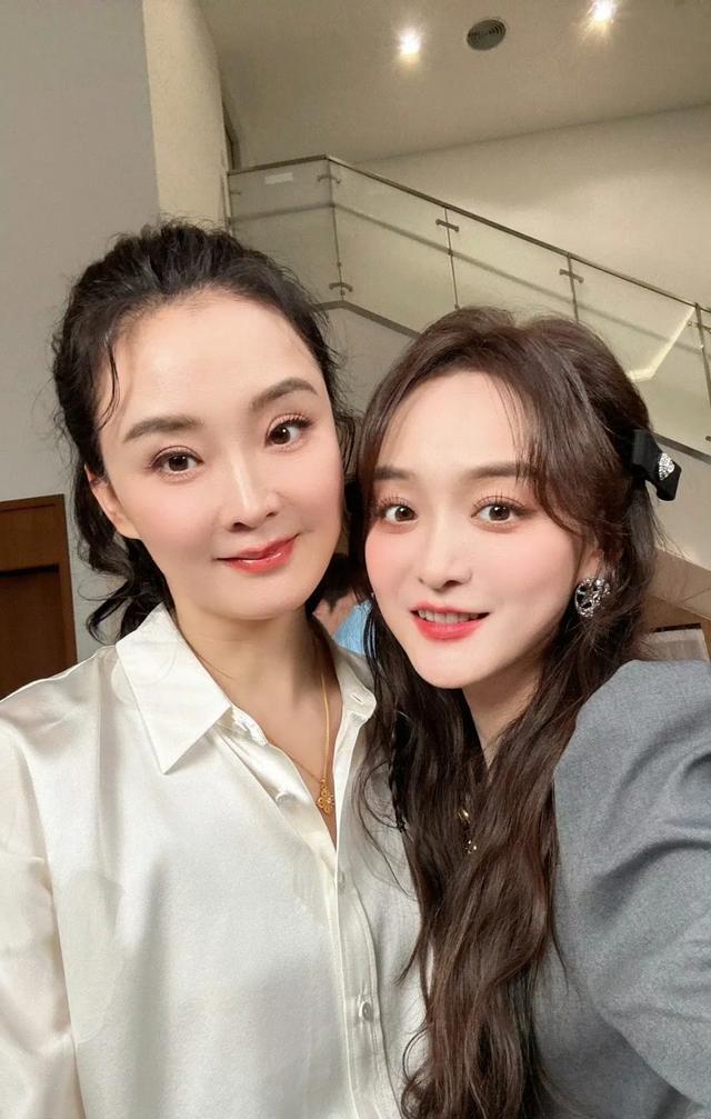 十年前因《匆匆那年》走红，《雁回时》反派不讨喜，脸蛋没啥变化