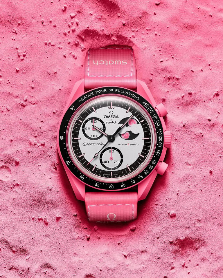 時計 JOJI MISSION TO THE PINK MOONPHASE The MoonSwatch Just Joined One of the Watch World's Hottest