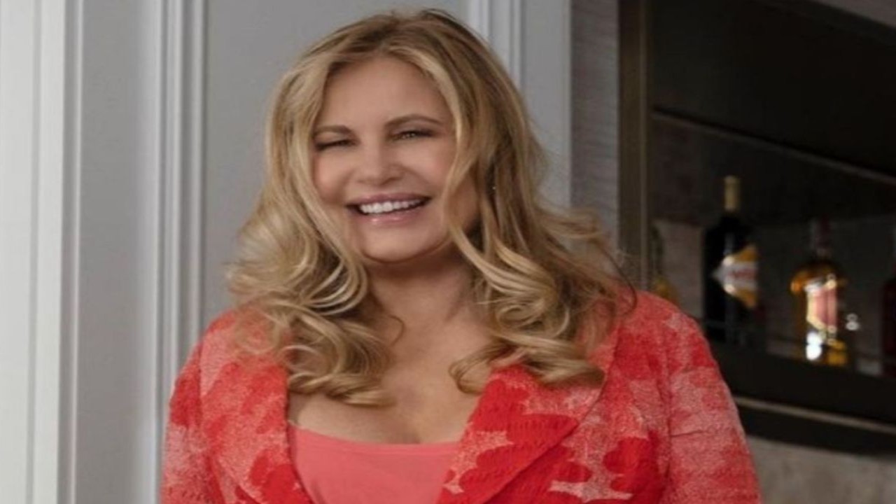 Jennifer Coolidge on How Her Dating Life Drastically Changed After The(01)