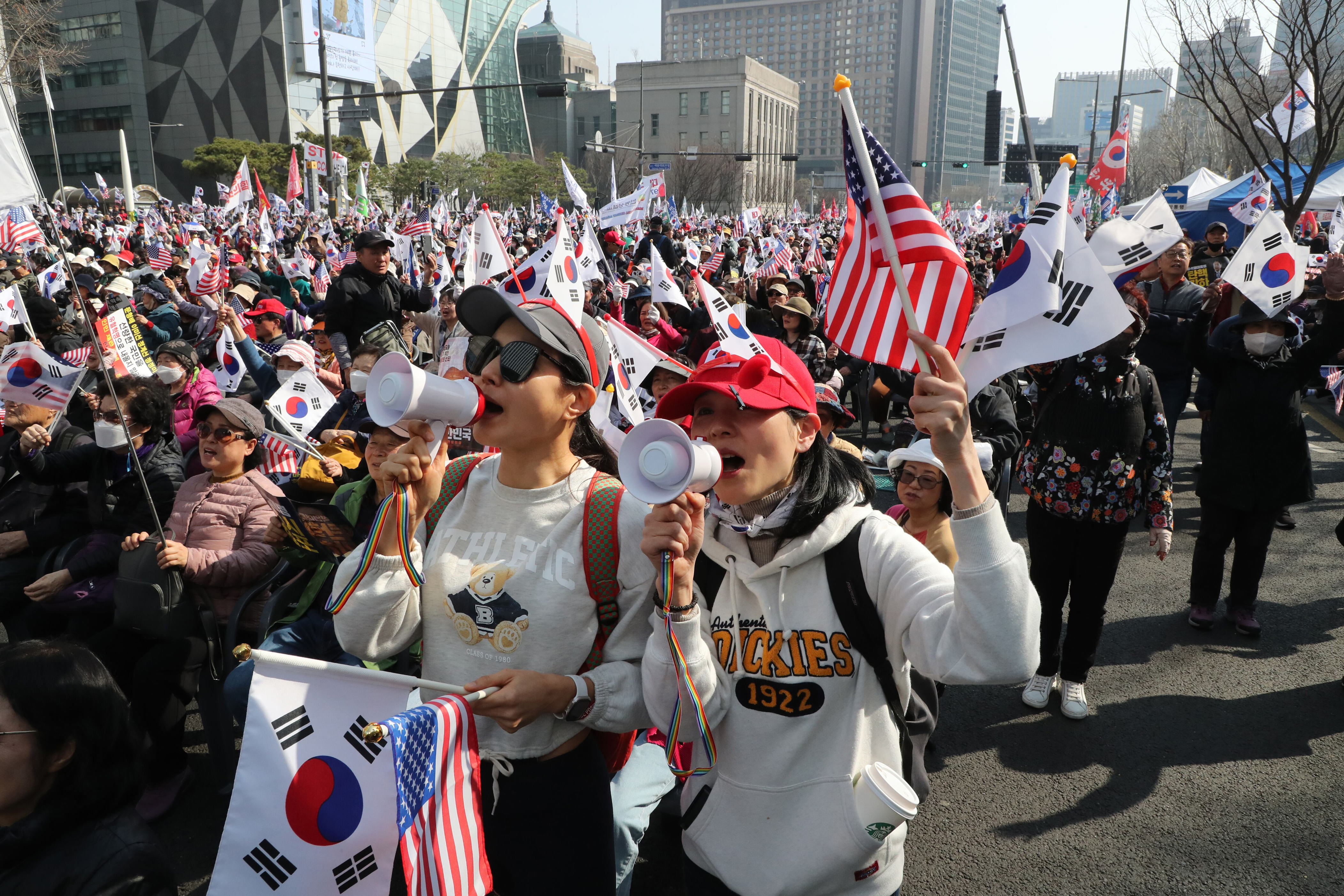 22�� ���� ��ȭ�� �ϴ뿡�� ���ѹα��ٷμ���ⱹ�ο���ΰ� ������ '���� ������ ���� ���� ��ȸ'���� �ùε��� �±ر⸦ ���� ������ ����� ź�� �ݴ븦 ��ġ�� �ִ�./�ڼ��� ����