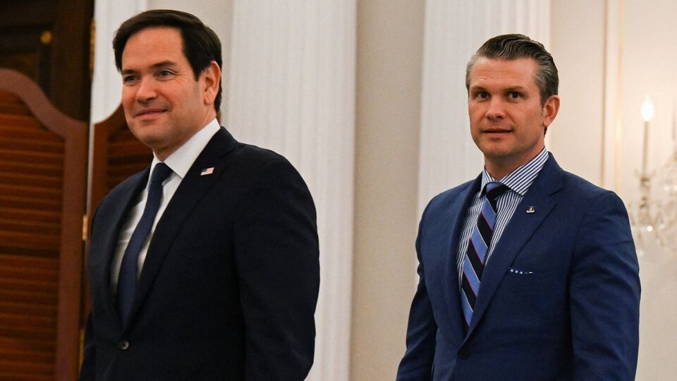 Shocking security breach by top Trump officials Journalist