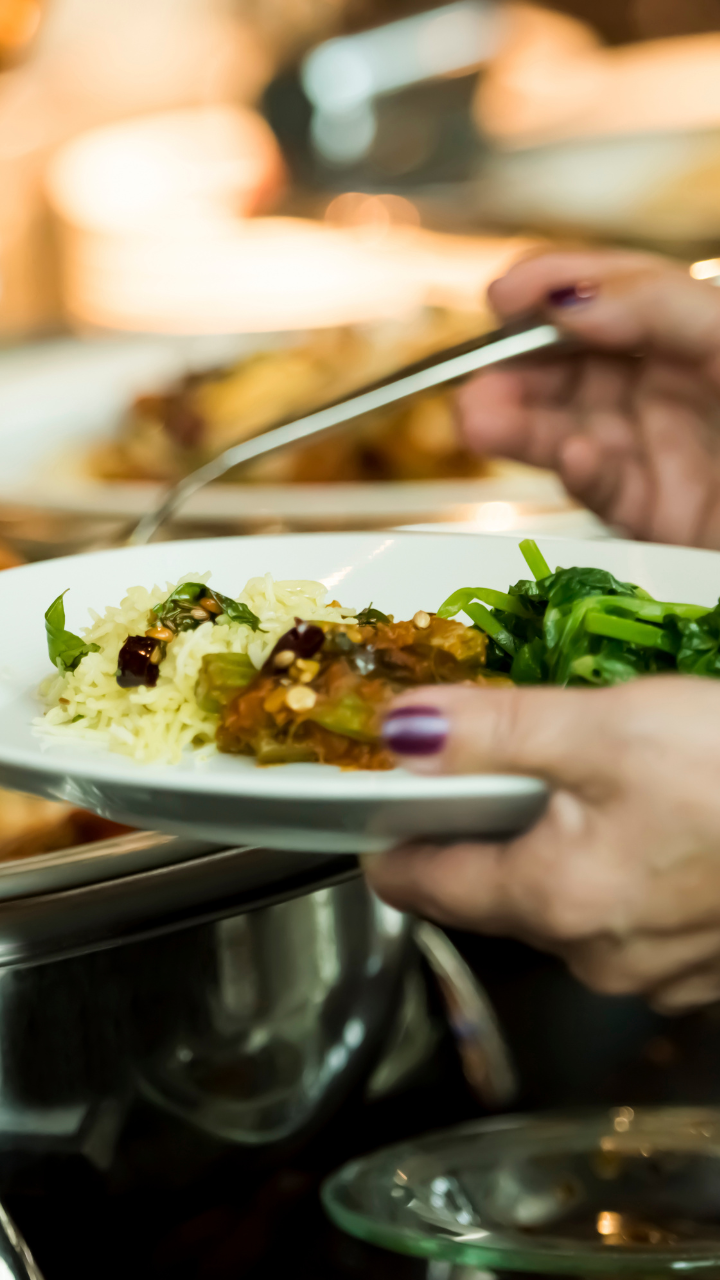 10 foods eaten during lunch that can secretly make you gain weight