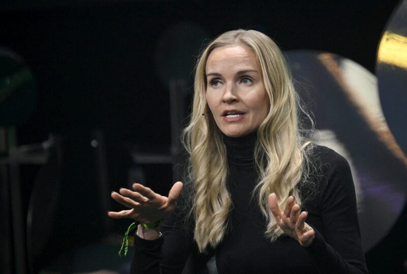 Finnische EU-Abgeordnete irritiert mit Werbung für Rheinmetall-Aktien ...