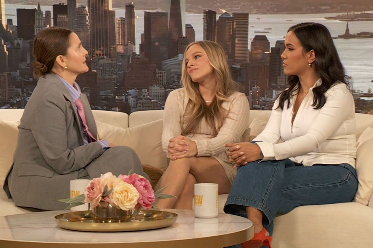 Drew Barrymore Holds Back Tears Telling ‘Teen Mom’ Stars She “Hasn’t