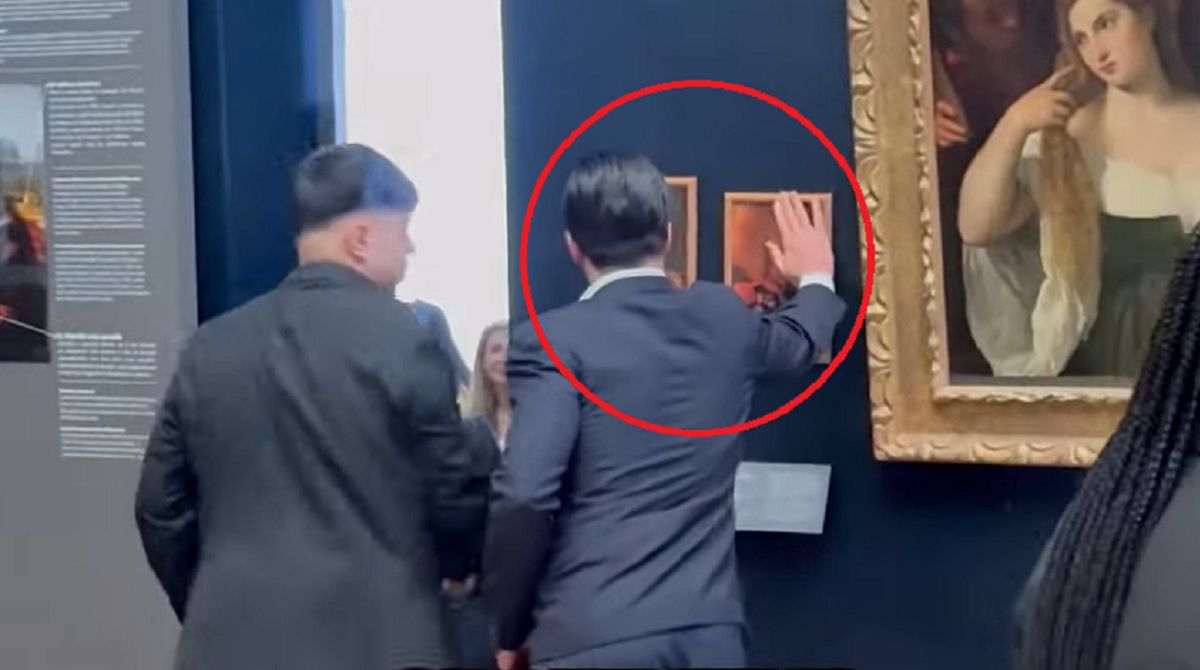 They smuggled portraits of Merz and Trump into the Louvre. The video hit the internet.