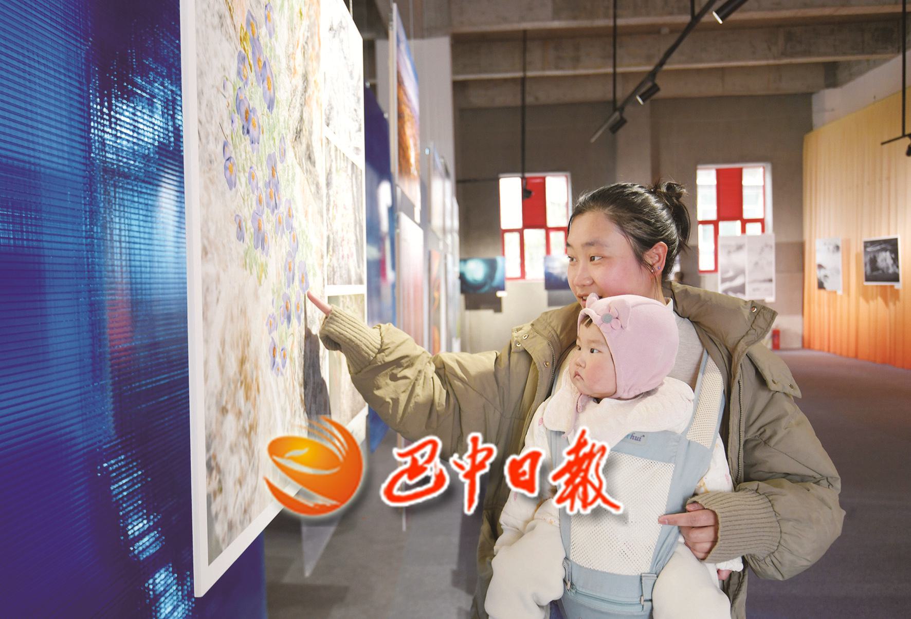 �������š�����ʱ��ȫ����Ӱ��ƷѲչ������վ��ʢ����Ļ