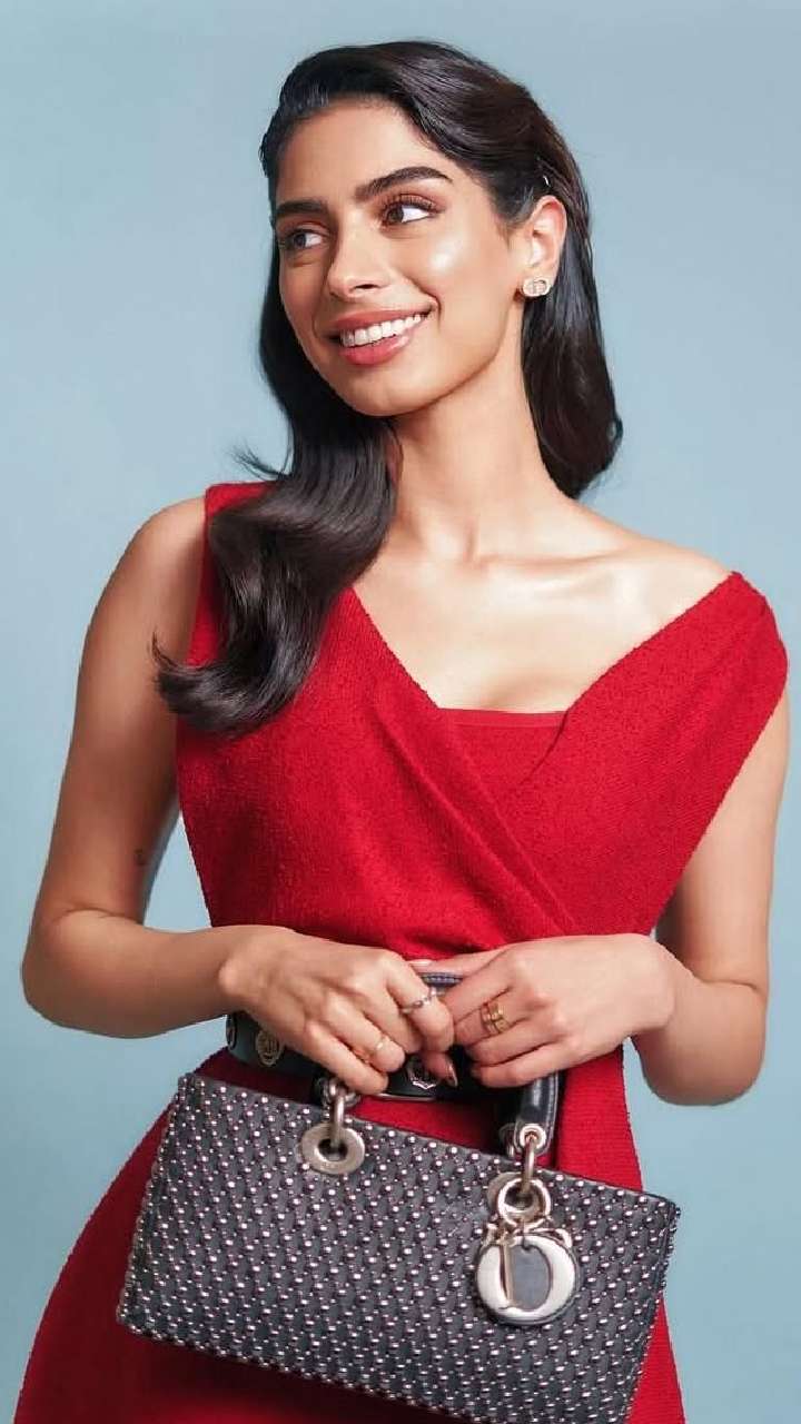 8 Red Bodycon Dresses For Date Night Looks Ft Bollywood Actresses