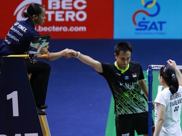 Wasit bulu tangkis Wasit bulu tangkis
