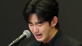 'King Of Tears': Netizens Are NOT Convinced With Kim Soo Hyun's