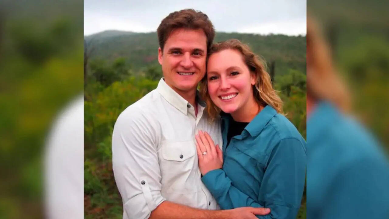 Hawaii Doctor Lures Wife To Cliff's Edge For Selfie, Then Attacks Her