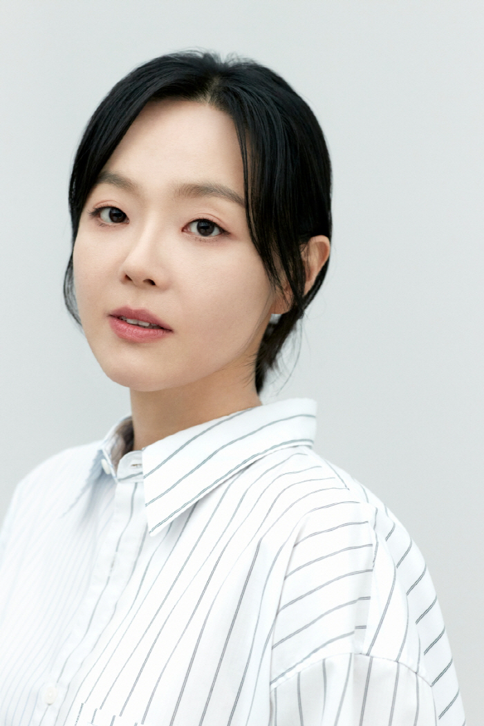 Drama → movie, now the play is about to be occupied..Lee Sang hee