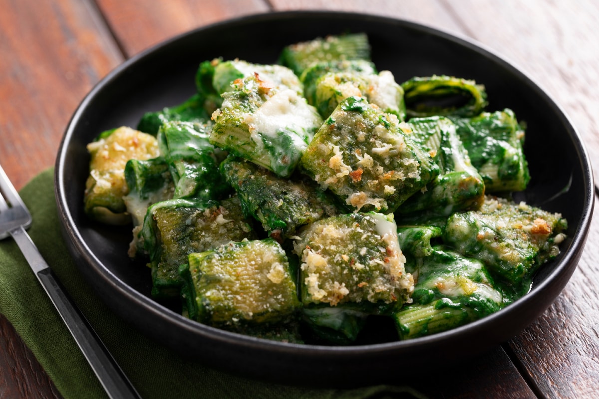 Pasta with spinach and taleggio
