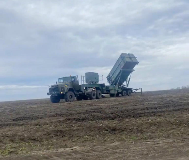 KrAZ z wyrzutnią M901