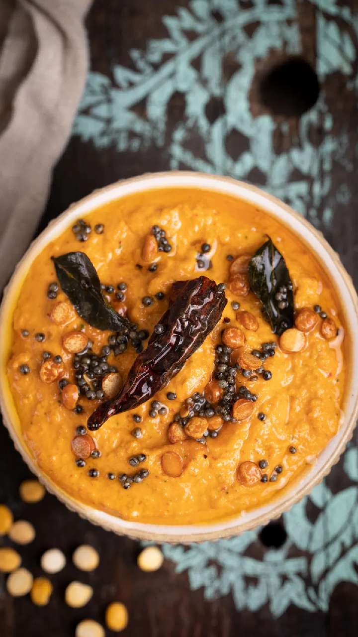 Global stocks plunge again after Trump declares 'war with the world'