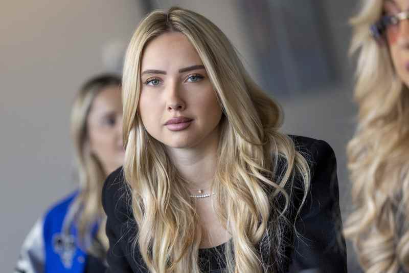 Diese Beine! Shania Geiss begeistert im Badeanzug