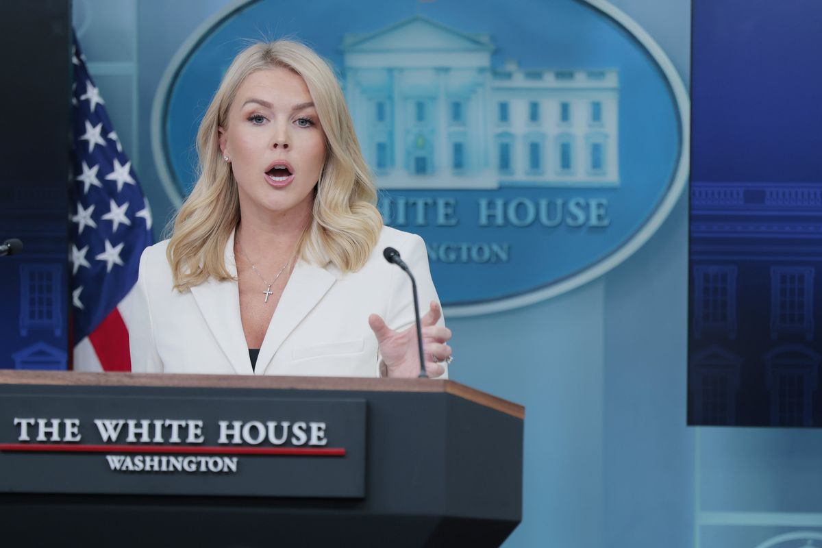 Elon Musk calls Trump advisor a 'moron' in latest feud