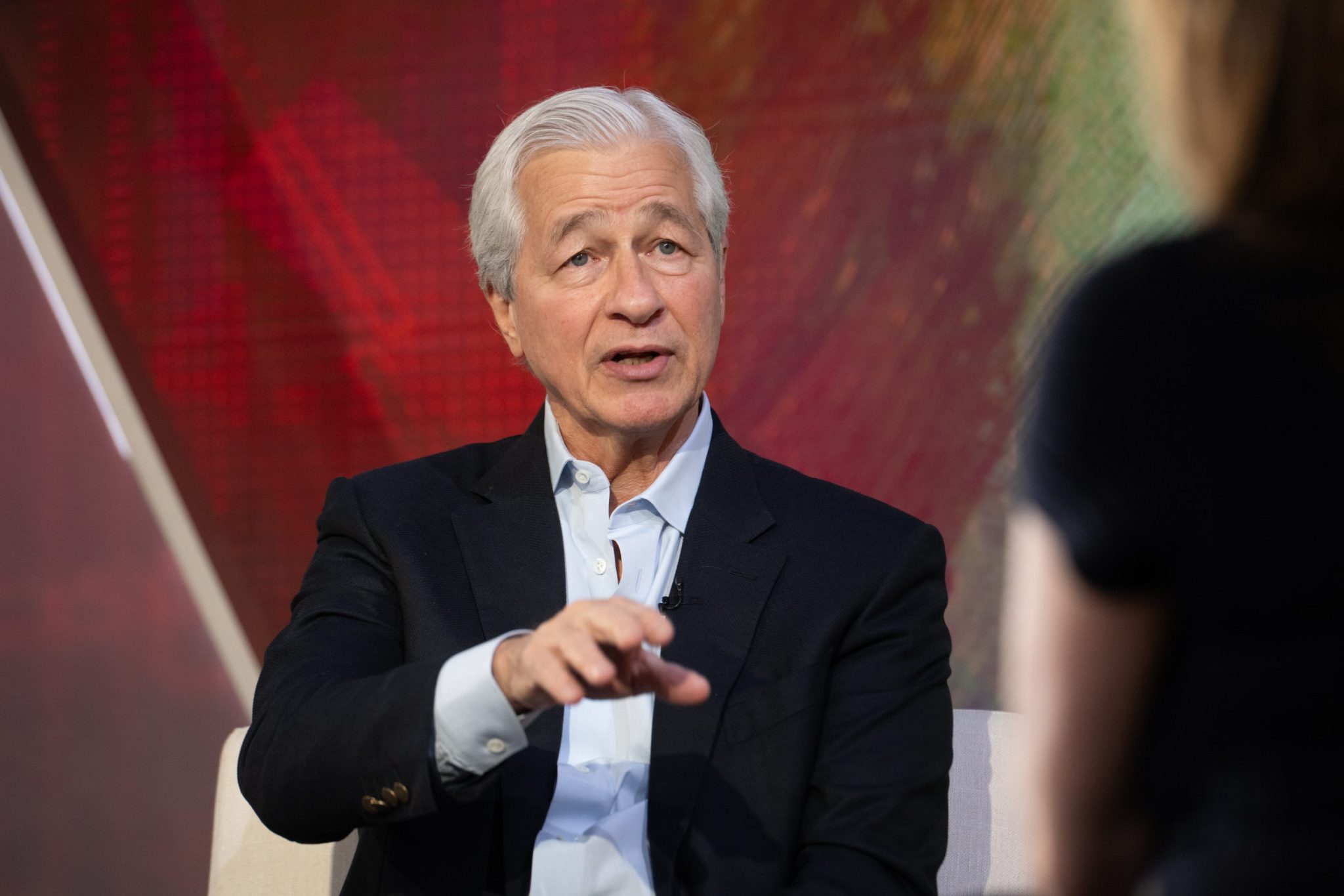 Jamie Dimon hates how cell phones have ruined productivity in meetings(02)