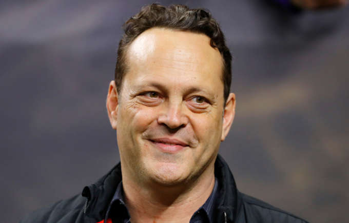 Vince Vaughn - 6'5''