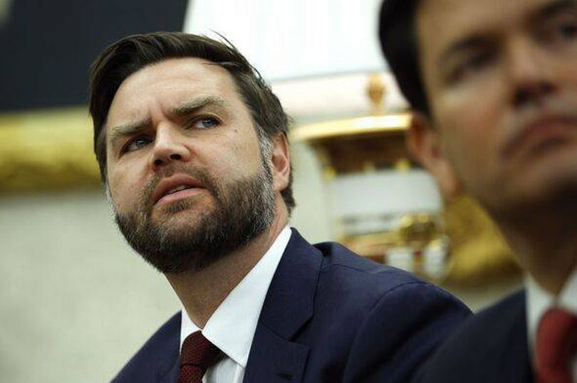 JD Vance's 'Chinese peasants' comment sparks outrage as China hits back(02)