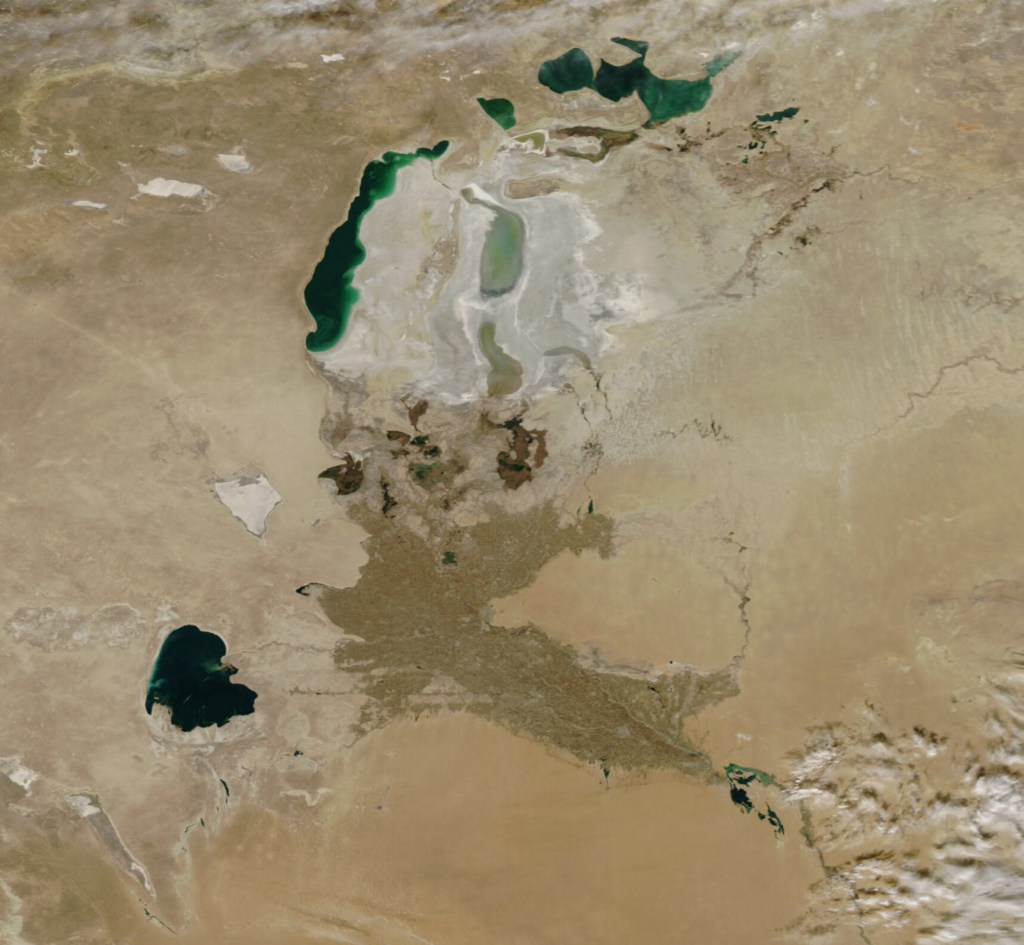 How a thriving sea dried up – leaving behind toxic dust and rotting ships