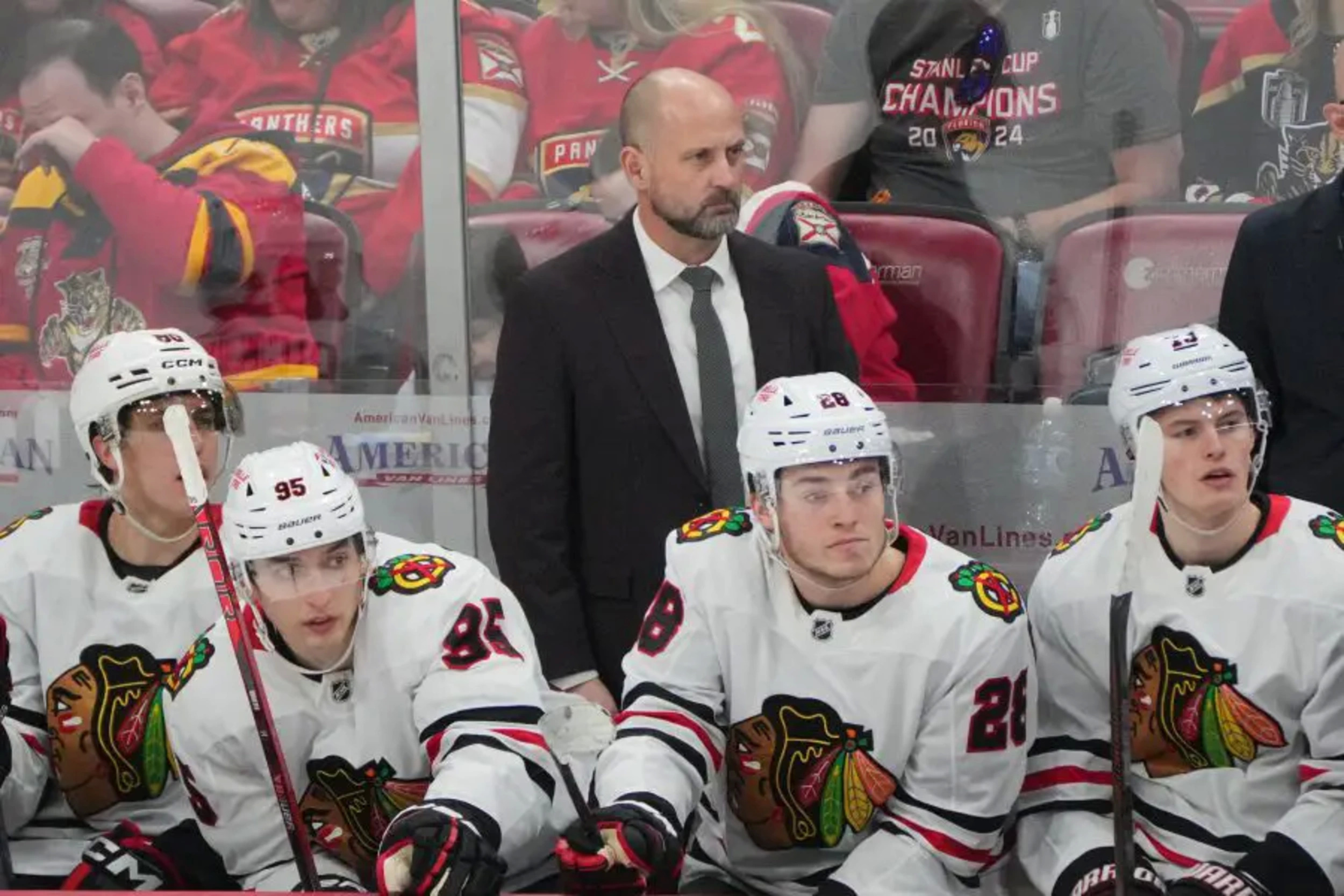 Chicago Blackhawks veterans lash out at inexperienced roster after loss ...
