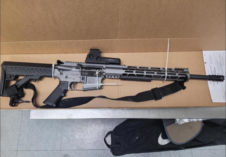 smugglers-continue-flooding-mexico-with-weapons-despite-chatter-about