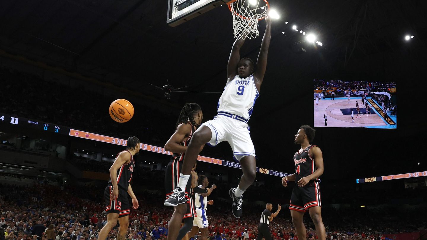 Duke basketball star Khaman Maluach could be deported under Trump’s new(02)