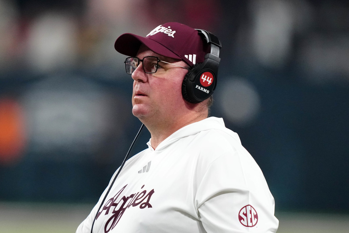 mike-elko-reacts-to-wild-roster-uncertainty-at-texas-a-m