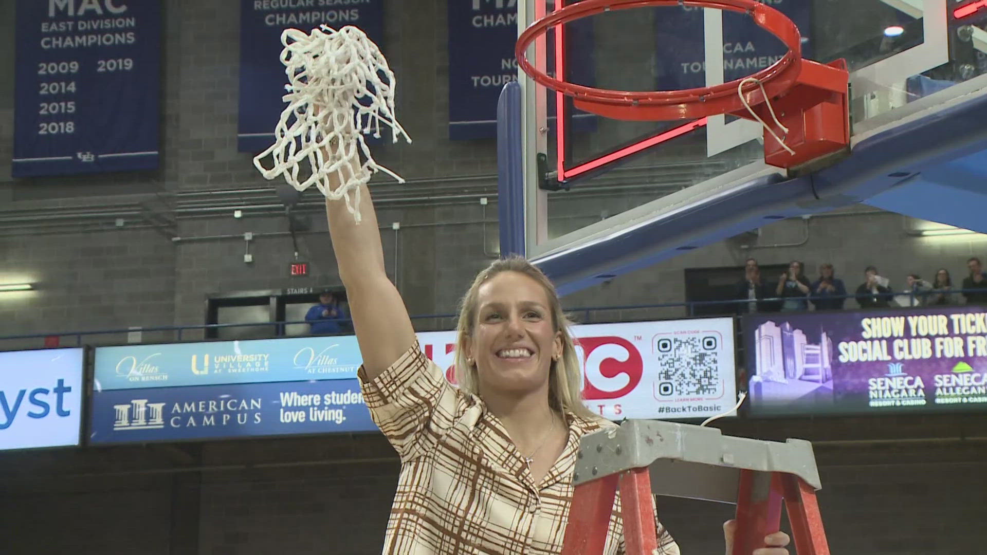 arizona-lures-ub-women-s-basketball-coach-becky-burke-to-lead-program