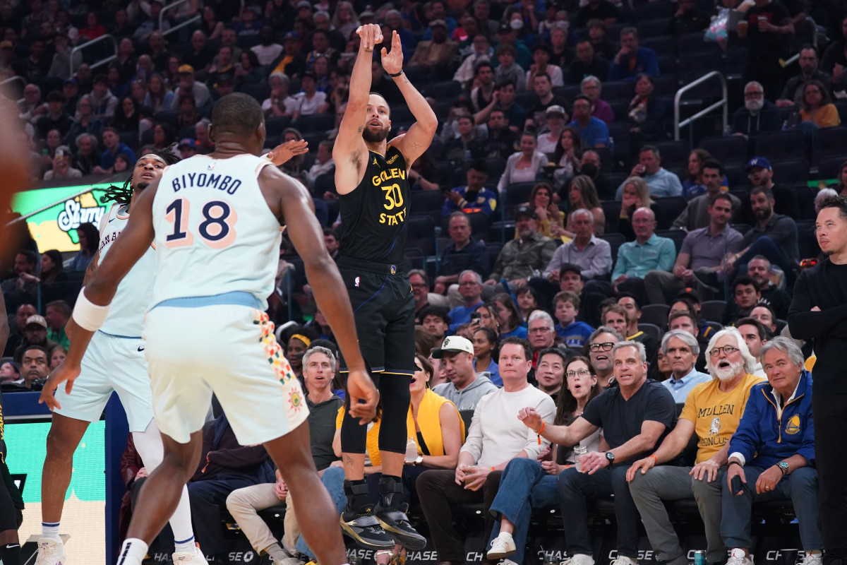 nba-announces-steph-curry-s-ridiculous-record-during-warriors-spurs