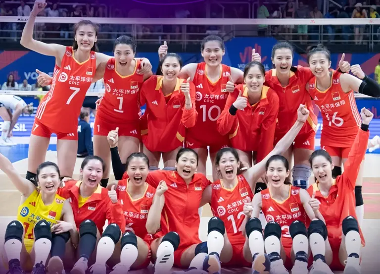 中国女排变天!新帅官宣上任,助教领队全面洗牌,仅19人参加集训
