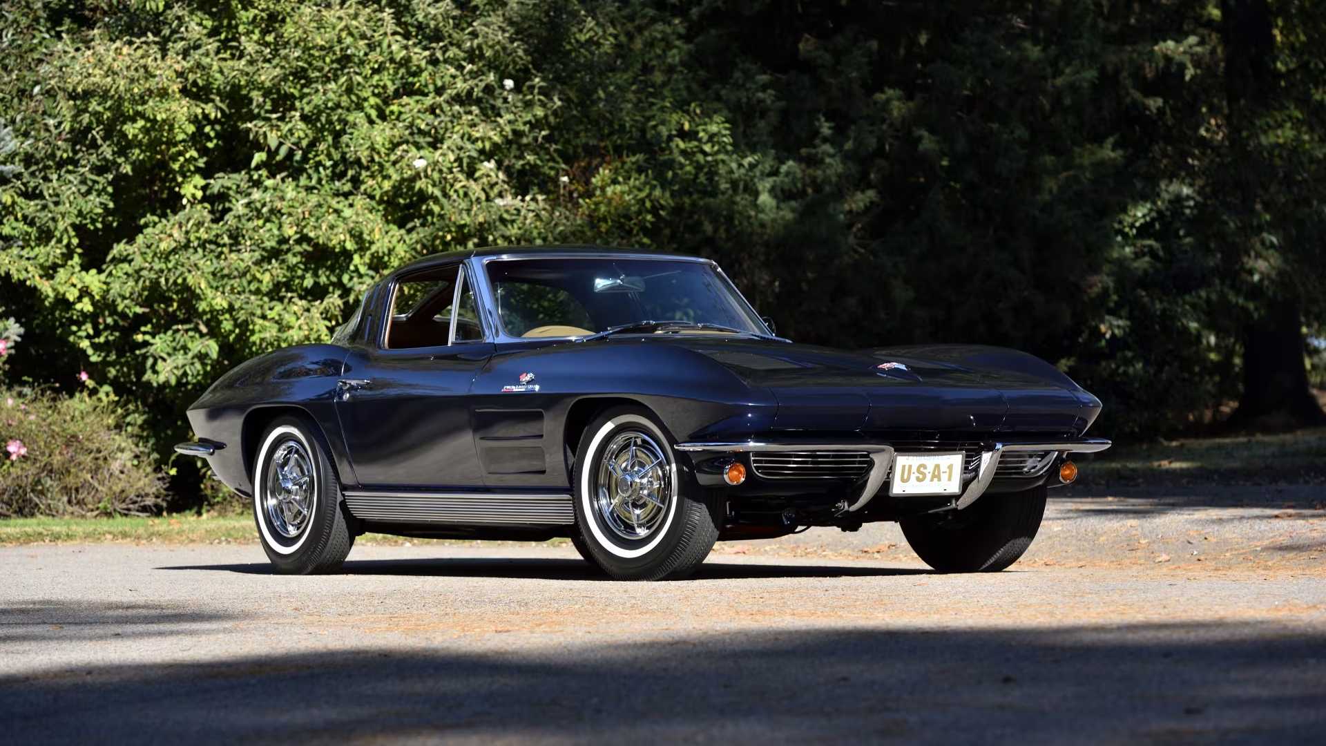 1963-1967 Chevrolet Corvette C2 Z06 Black Front Angle